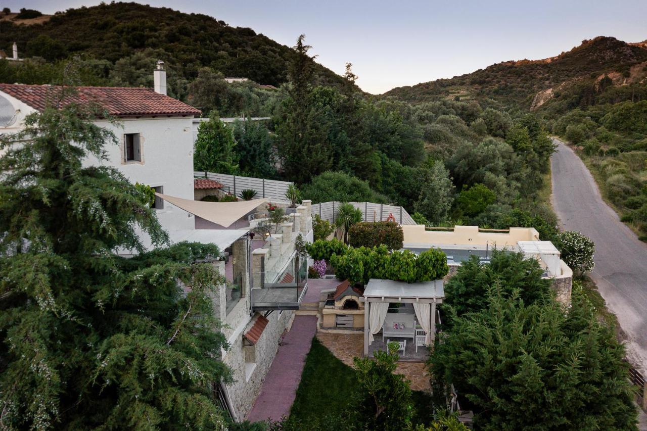 Verekinthos Villas - Pool, Hot Tub, Bbq, Kids Playground, Stunning Mountain Views Yerolakkos Екстер'єр фото