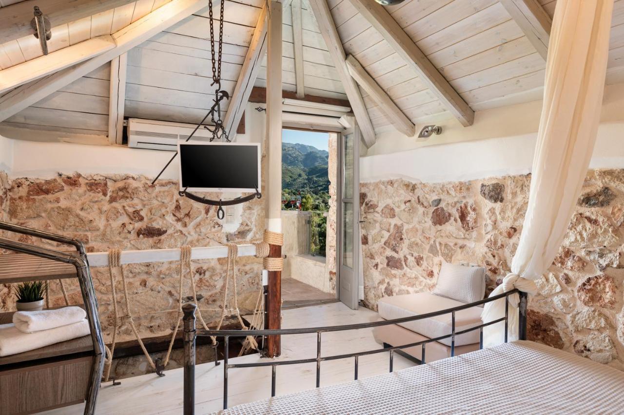 Verekinthos Villas - Pool, Hot Tub, Bbq, Kids Playground, Stunning Mountain Views Yerolakkos Екстер'єр фото