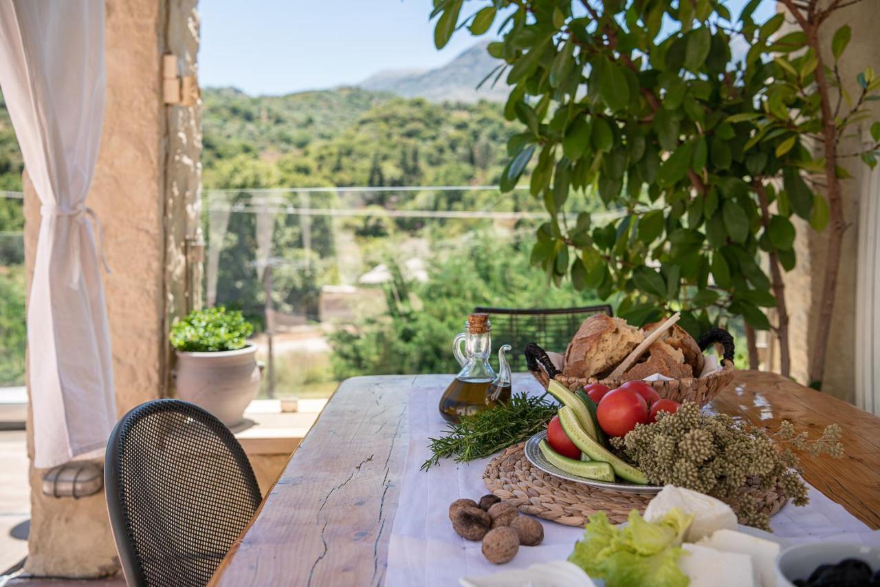 Verekinthos Villas - Pool, Hot Tub, Bbq, Kids Playground, Stunning Mountain Views Yerolakkos Екстер'єр фото