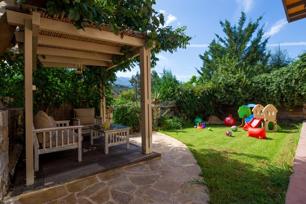 Verekinthos Villas - Pool, Hot Tub, Bbq, Kids Playground, Stunning Mountain Views Yerolakkos Екстер'єр фото