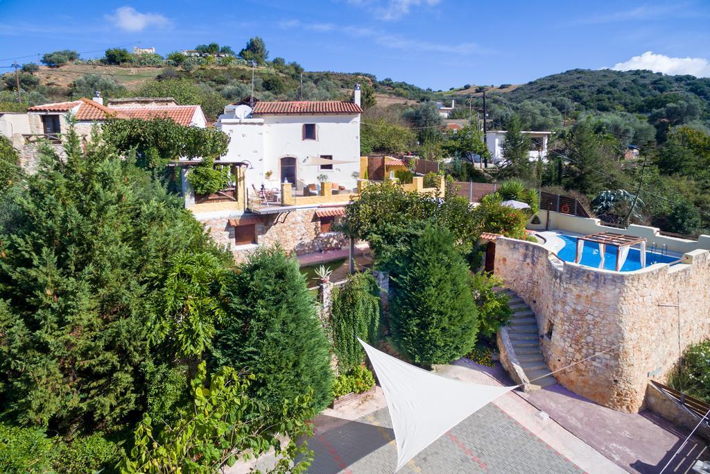 Verekinthos Villas - Pool, Hot Tub, Bbq, Kids Playground, Stunning Mountain Views Yerolakkos Екстер'єр фото