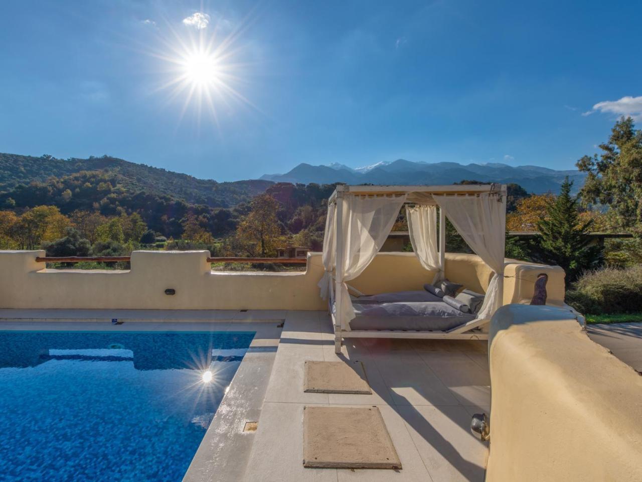 Verekinthos Villas - Pool, Hot Tub, Bbq, Kids Playground, Stunning Mountain Views Yerolakkos Екстер'єр фото