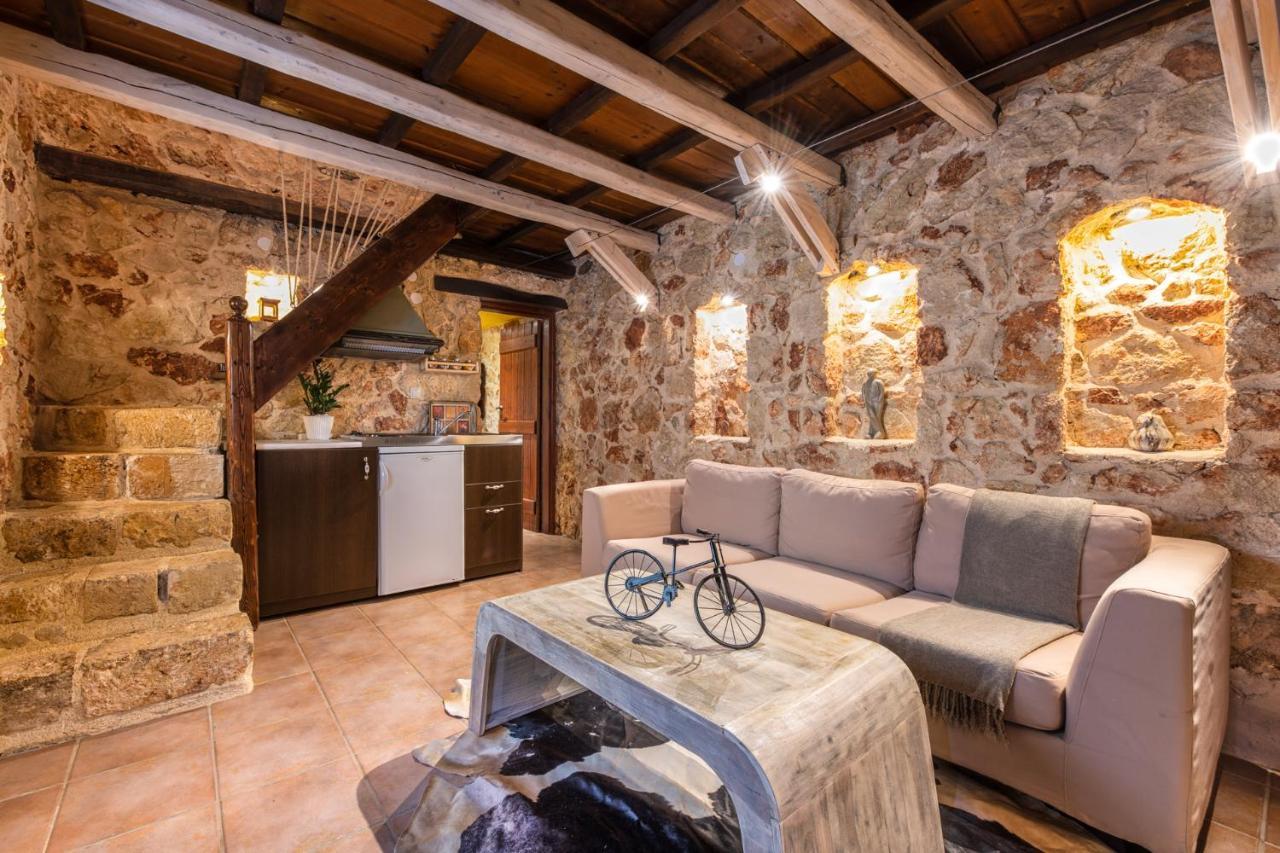 Verekinthos Villas - Pool, Hot Tub, Bbq, Kids Playground, Stunning Mountain Views Yerolakkos Екстер'єр фото